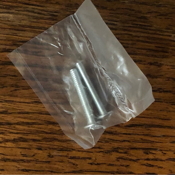 20 Polished chrome drawer pulls - Picture 4 of 7